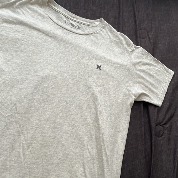 Hurley T-shirt - Picture 2 of 3
